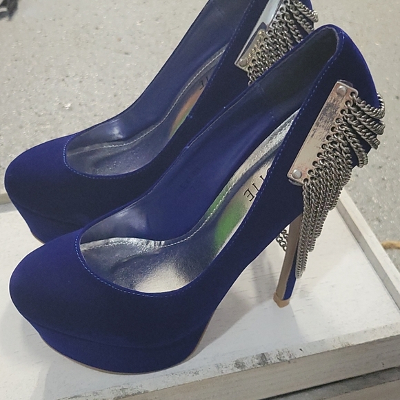 Suede Stilettos - Picture 4 of 4